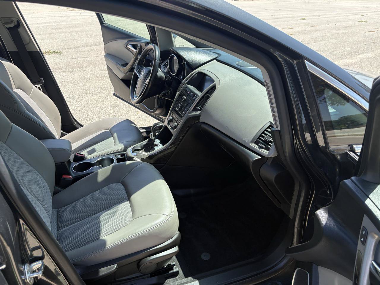 Used 2014 Buick Verano Convenience FWD image 26