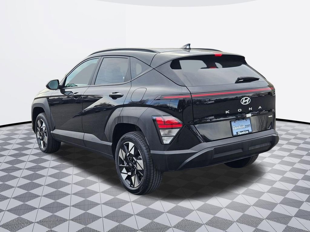 Certified 2025 Hyundai Kona SEL image 4
