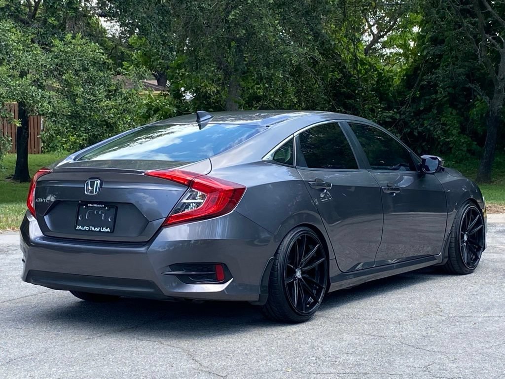 Used 2018 Honda Civic EX-T image 7