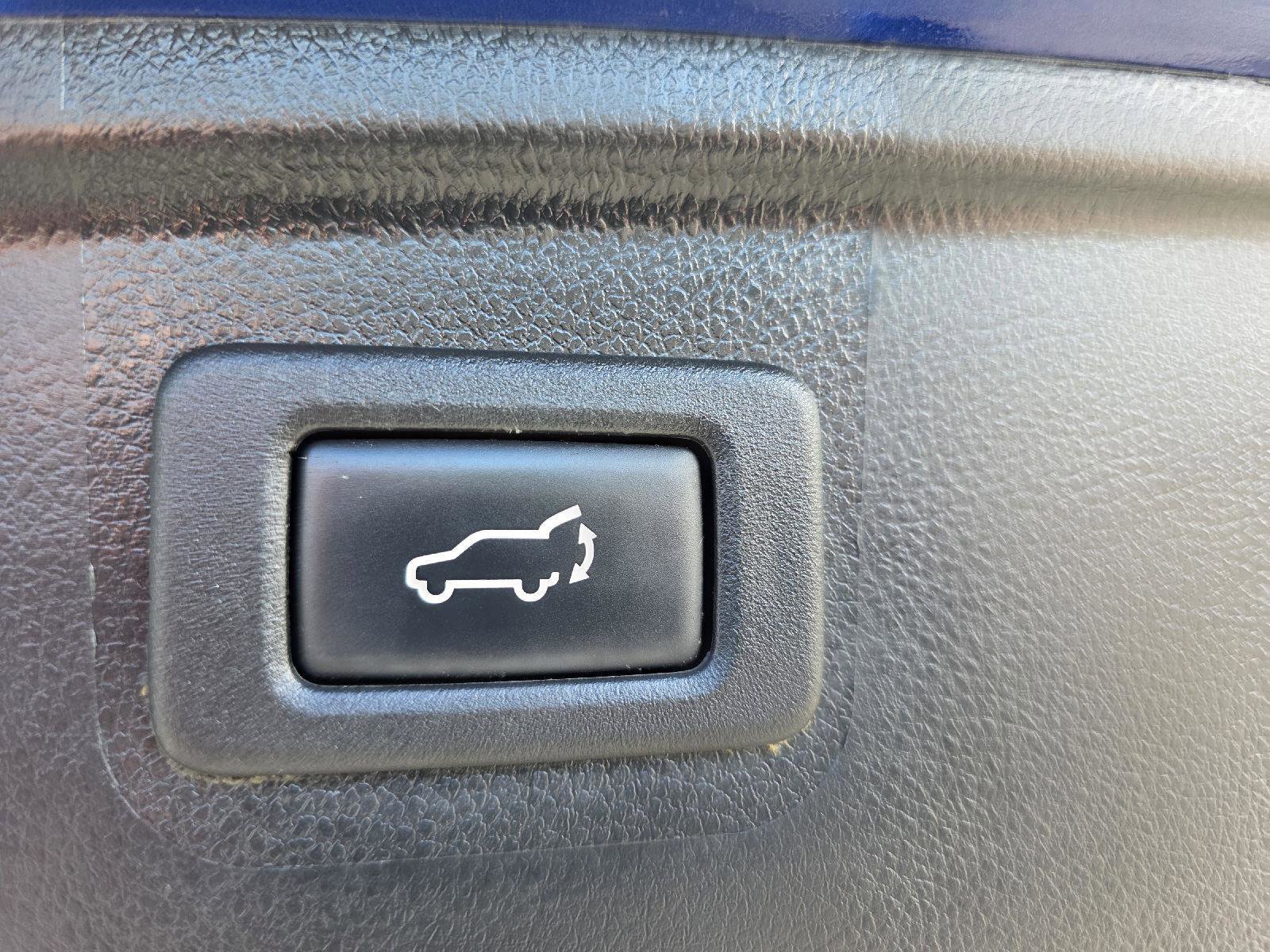 Used 2017 Subaru Outback 3.6R Touring image 28