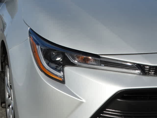 Used 2025 Toyota Corolla LE image 5