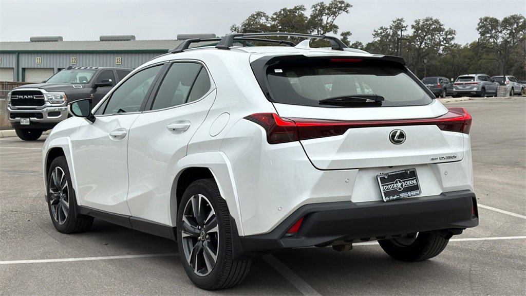 Used 2024 Lexus UX 250h AWD w/ Premium Package image 3