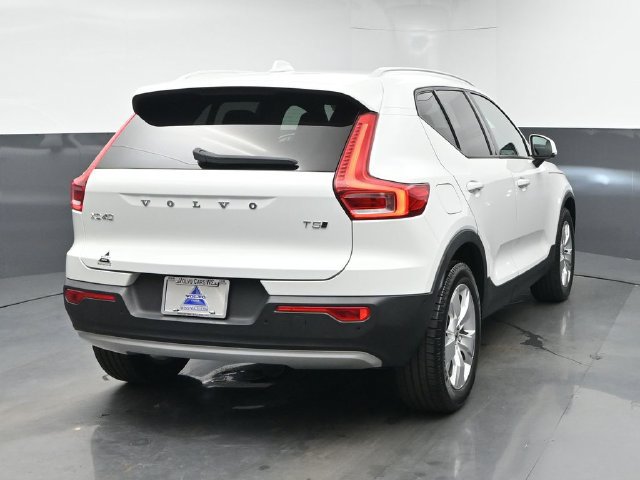 Used 2019 Volvo XC40 T5 Momentum AWD/4WD image 8
