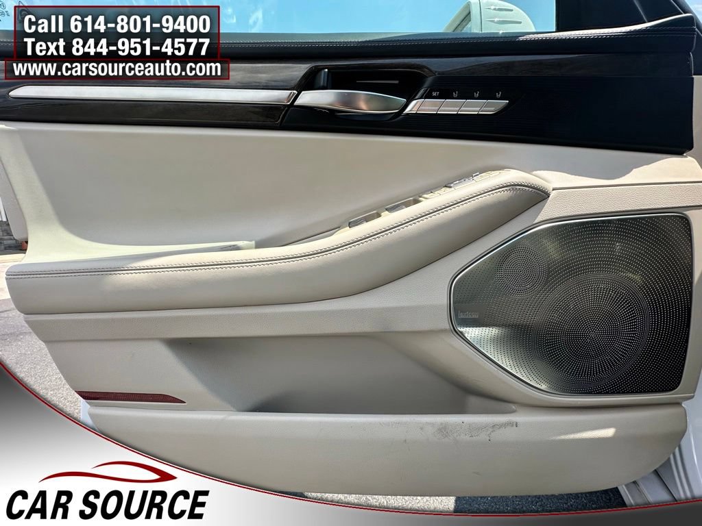 Used 2019 Genesis G90 3.3T Premium AWD/4WD image 12
