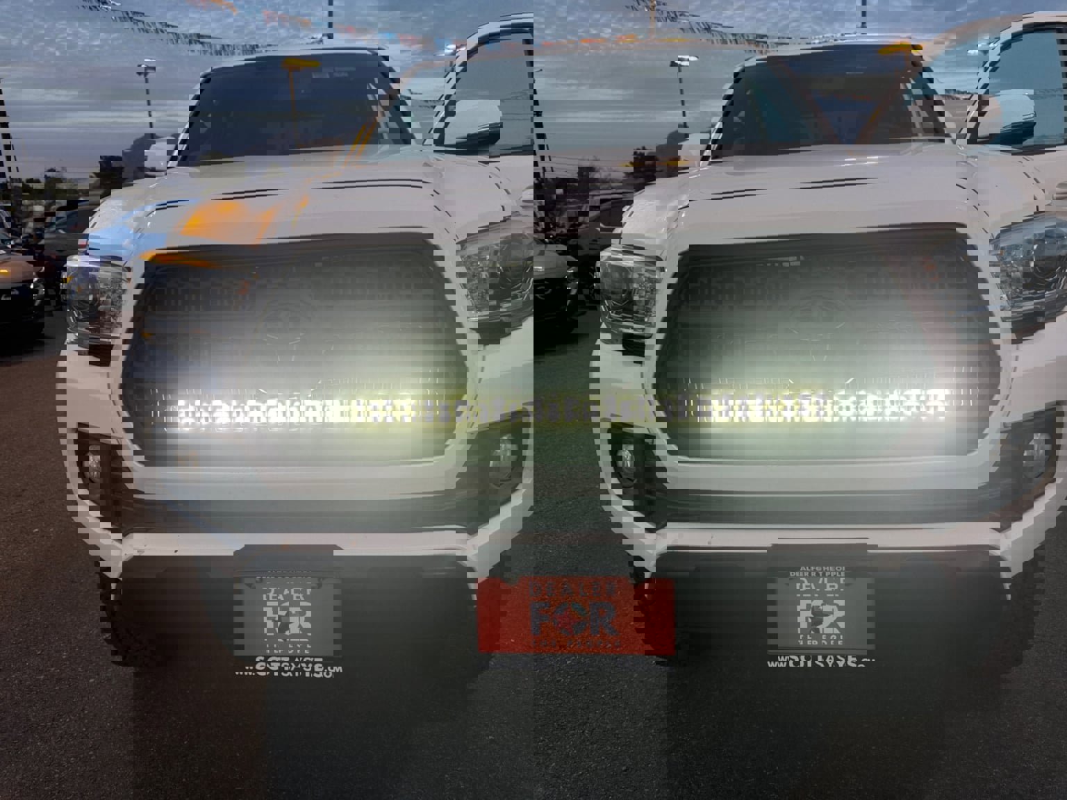 Used 2017 Toyota Tacoma TRD Off-Road image 23