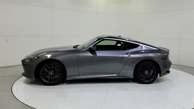 Certified 2024 Nissan Z Performance w/ Floor Mat Package RWD image 5
