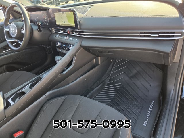 Used 2025 Hyundai Elantra SEL FWD image 18