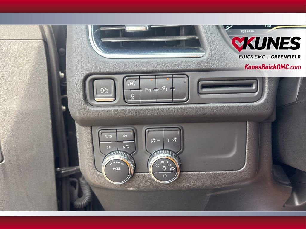 Used 2024 GMC Yukon XL SLT image 23