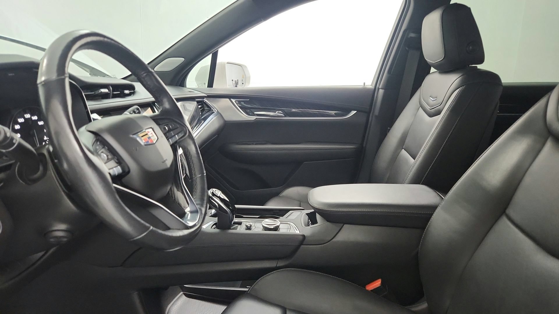 Certified 2020 Cadillac XT6 Premium Luxury AWD/4WD image 16