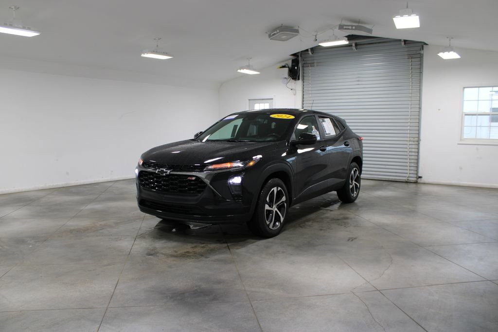 Used 2024 Chevrolet Trax RS w/ Driver Confidence Package image 5