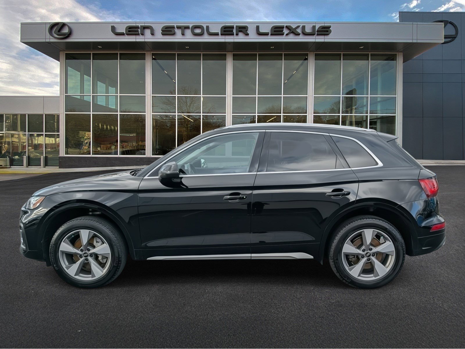 Used 2023 Audi Q5 2.0T Premium Plus w/ Premium Plus Package image 6