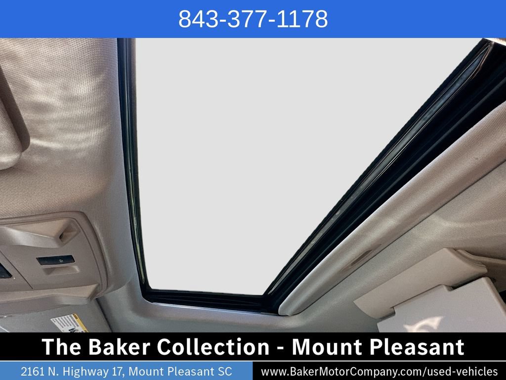 Used 2020 Cadillac Escalade Premium Luxury AWD/4WD image 23