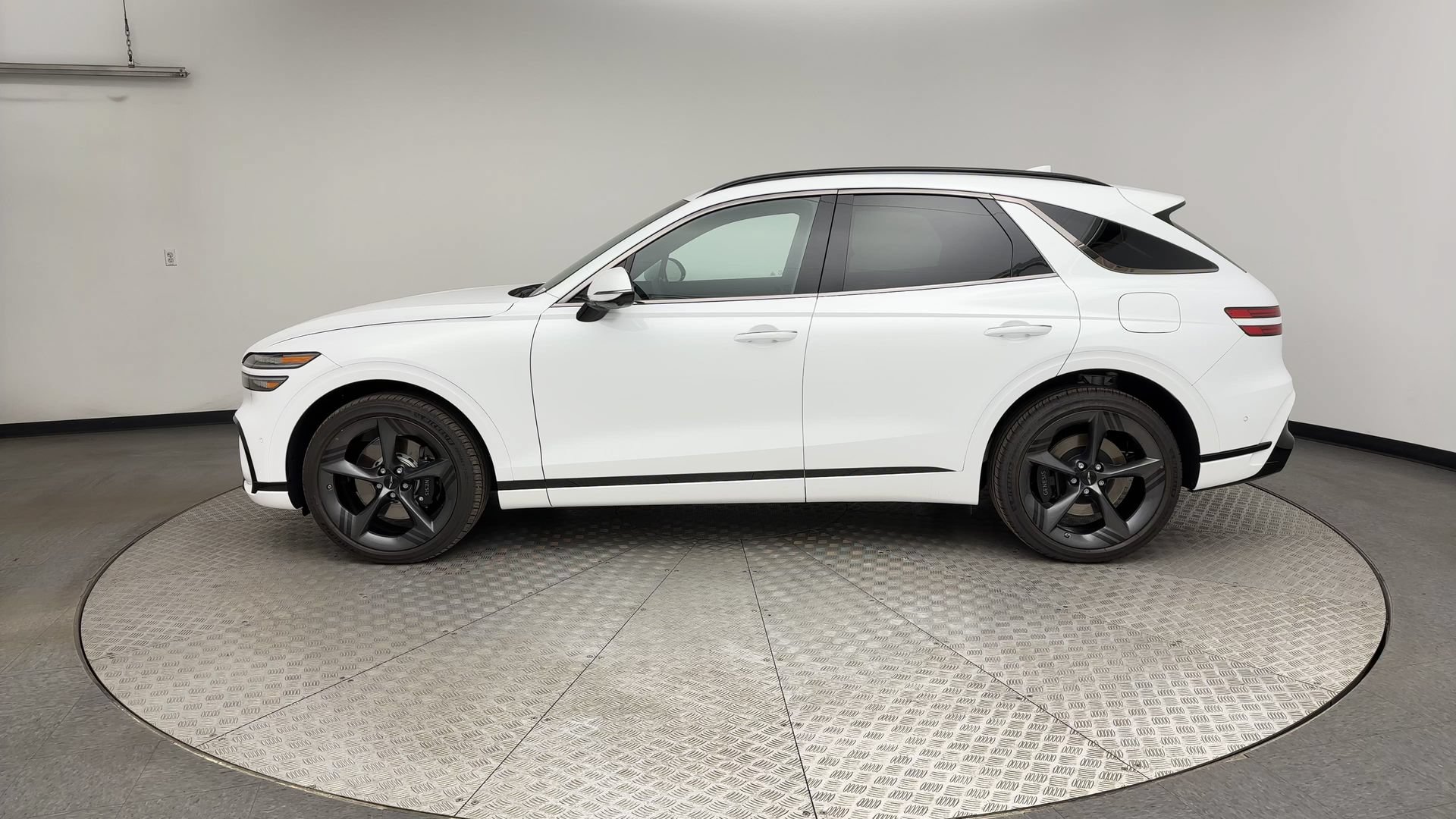 Certified 2026 Genesis GV70 3.5T Sport Prestige AWD/4WD image 5