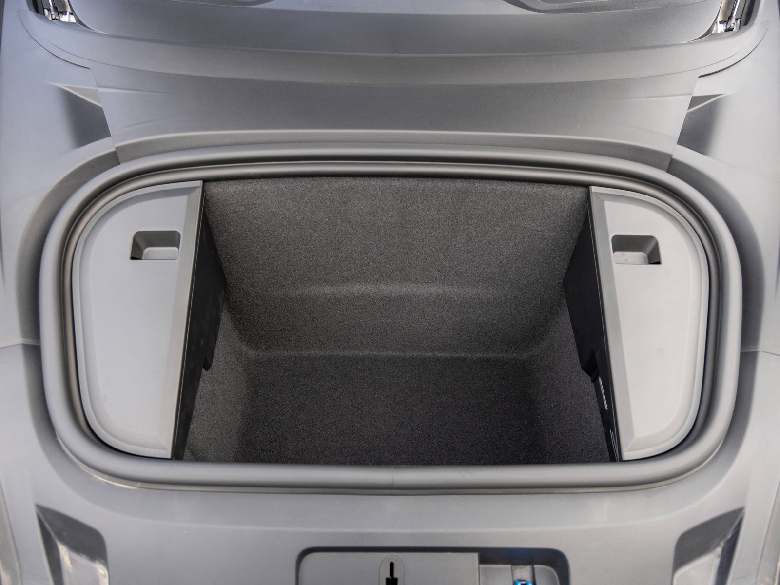 New 2025 Porsche Taycan image 55