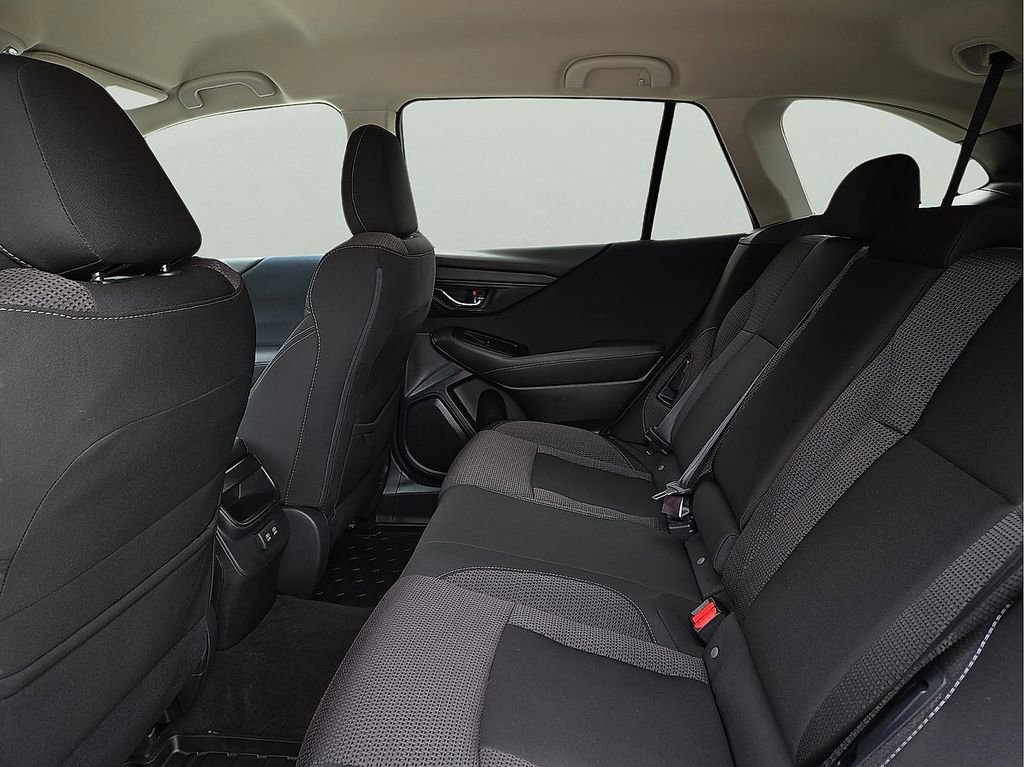 Used 2020 Subaru Outback Premium image 10
