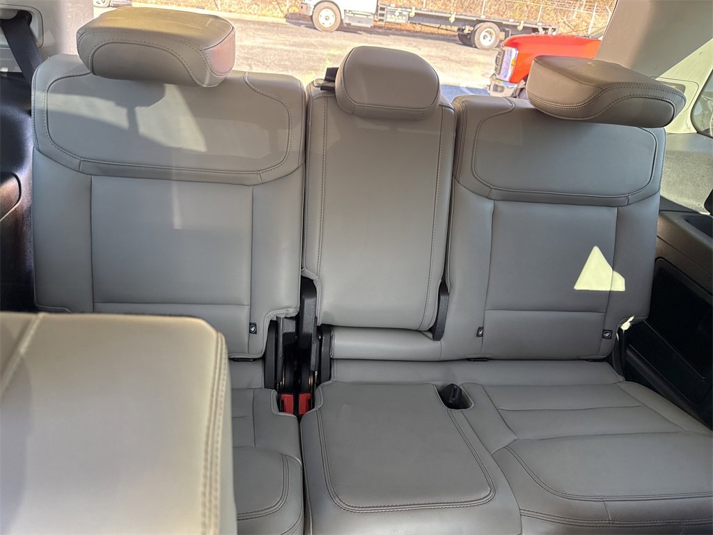 Used 2025 Ford Expedition Active image 16