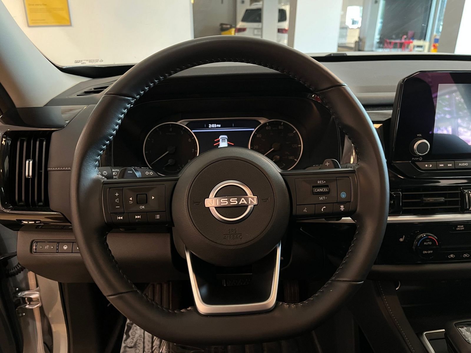 Used 2025 Nissan Pathfinder SV FWD image 29