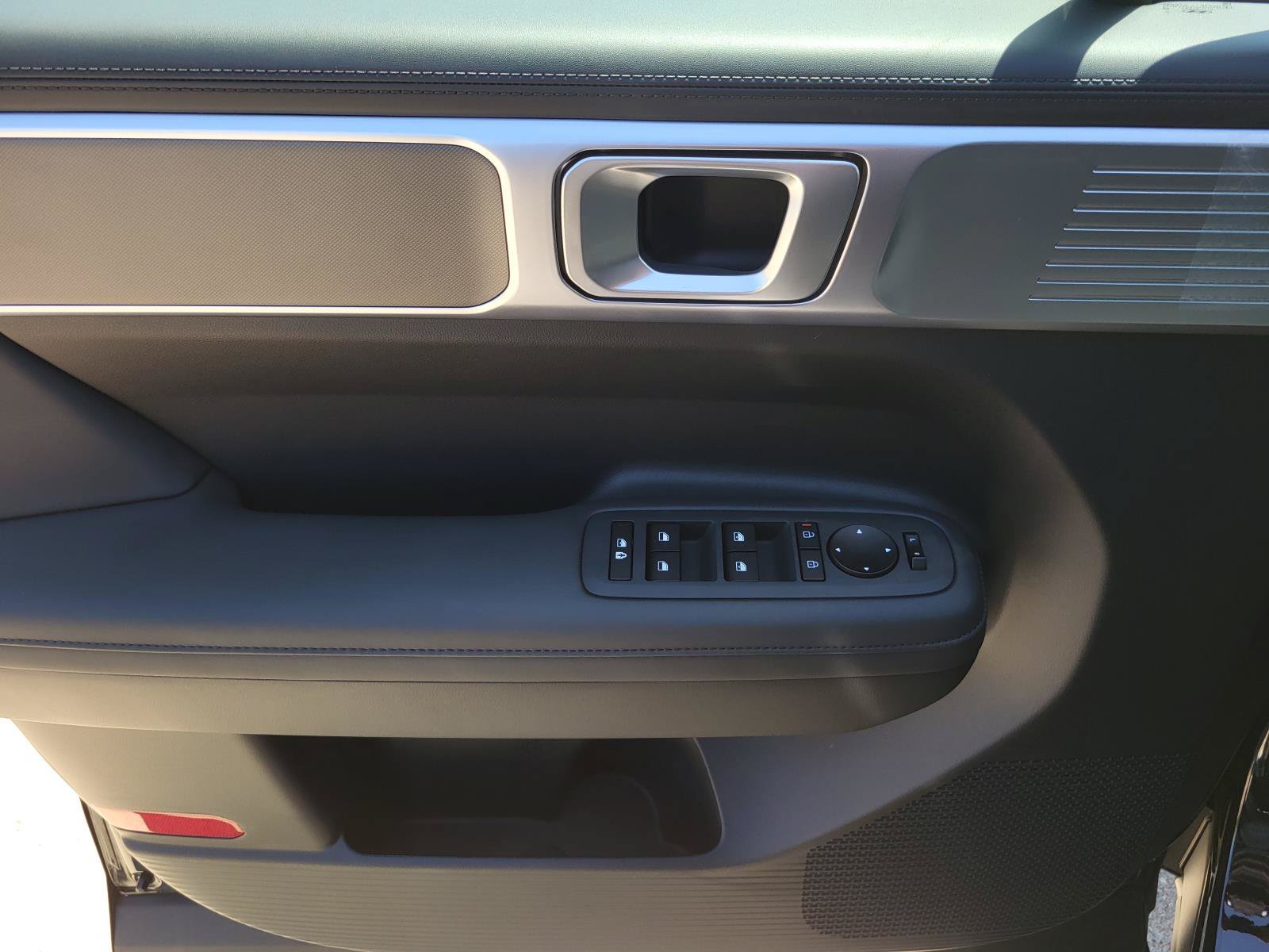 New 2027 Hyundai Santa Fe SEL FWD image 14