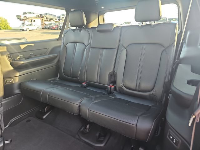 New 2026 Jeep Grand Wagoneer L Limited AWD/4WD image 39