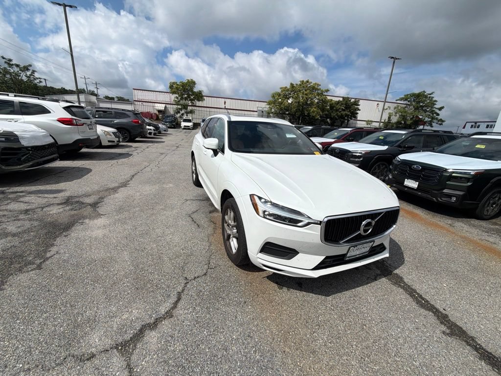 Used 2020 Volvo XC60 T5 Momentum w/ Protection Package AWD/4WD image 1