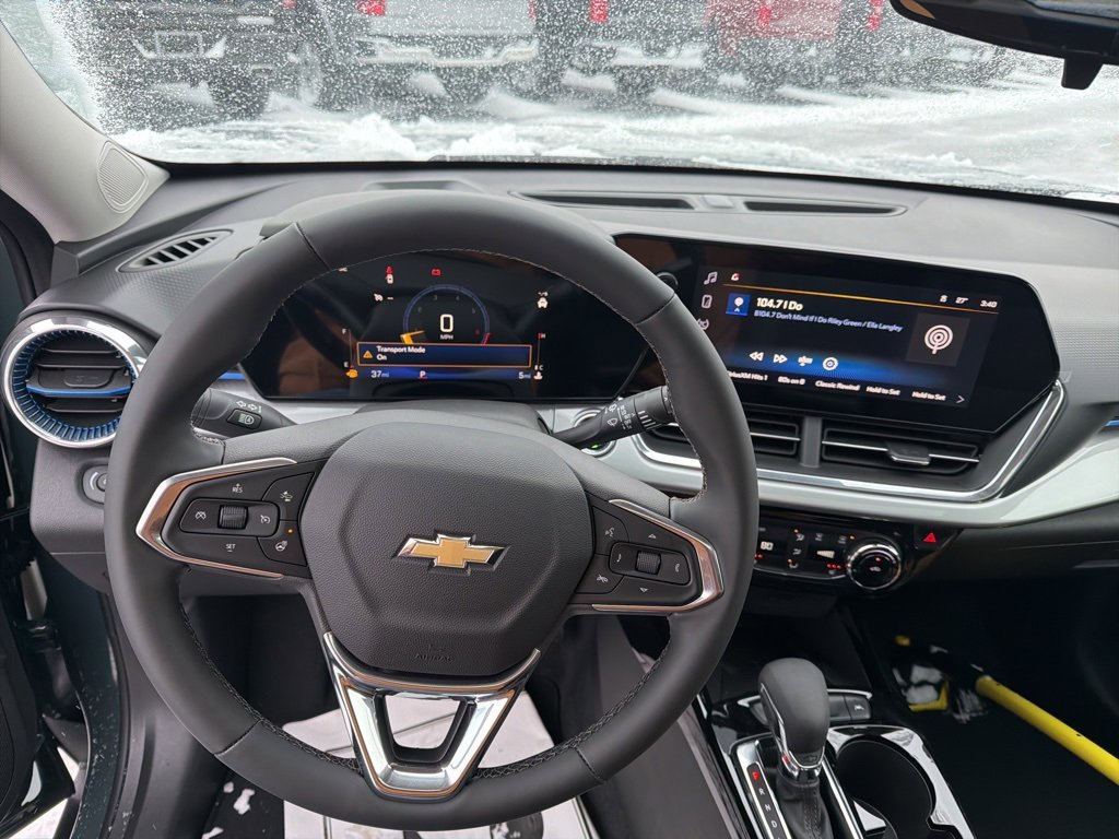 New 2026 Chevrolet Trax LT w/ Sunroof Package image 2