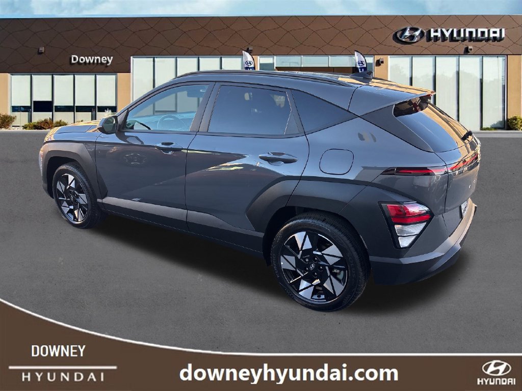 Used 2025 Hyundai Kona SEL FWD image 3