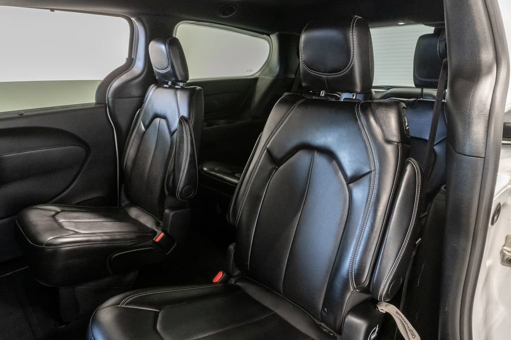 Used 2025 Chrysler Pacifica Select FWD image 22