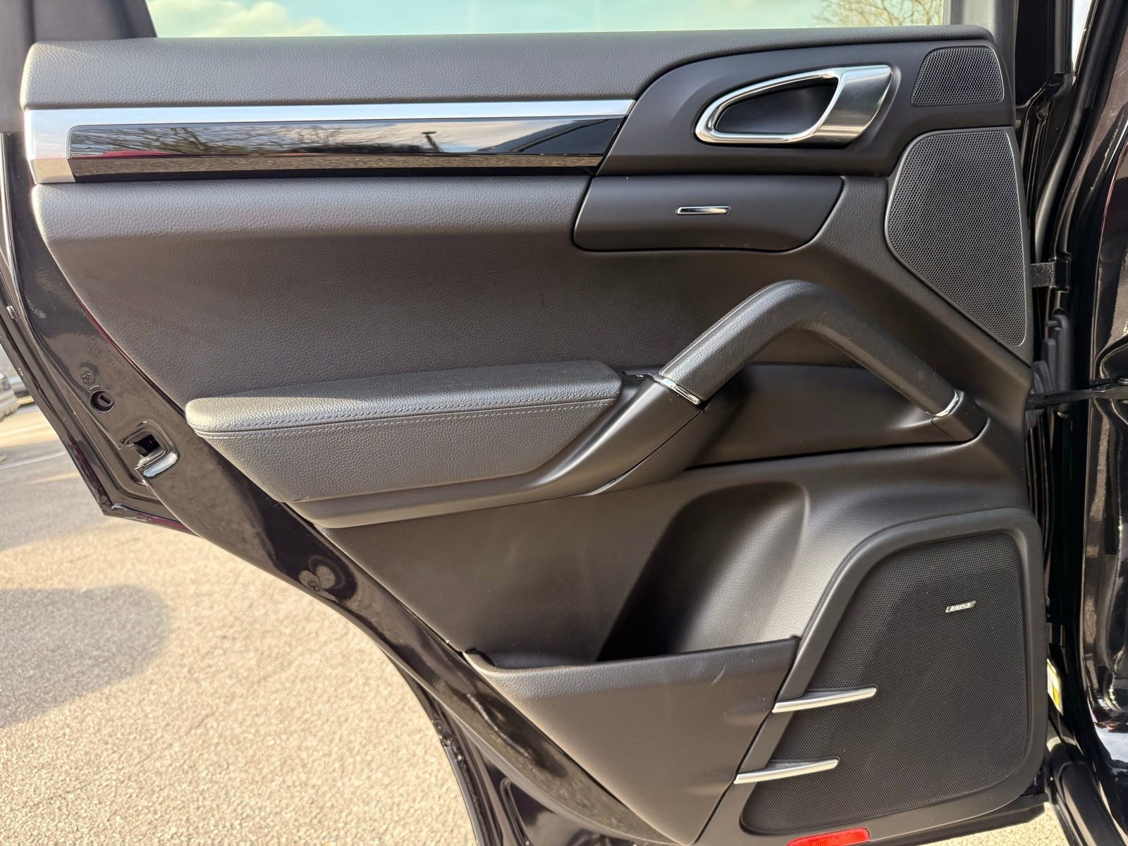 Used 2017 Porsche Cayenne image 25