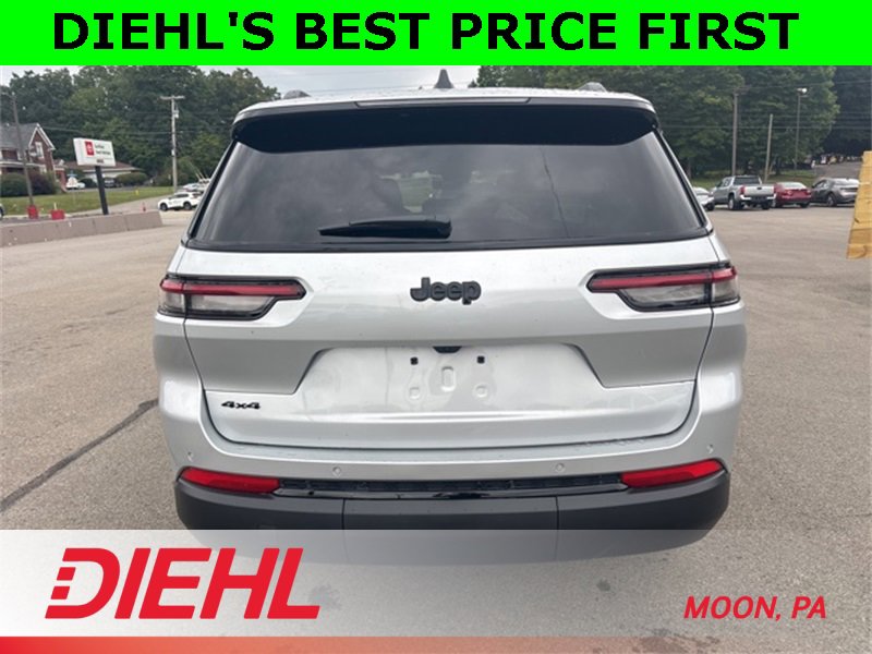 New 2025 Jeep Grand Cherokee L Altitude image 4