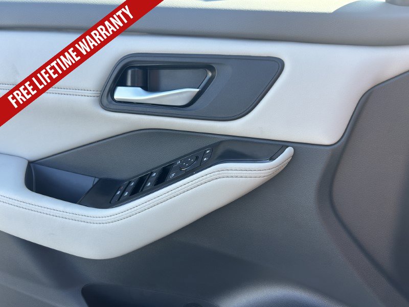 New 2026 Nissan Rogue SV image 18