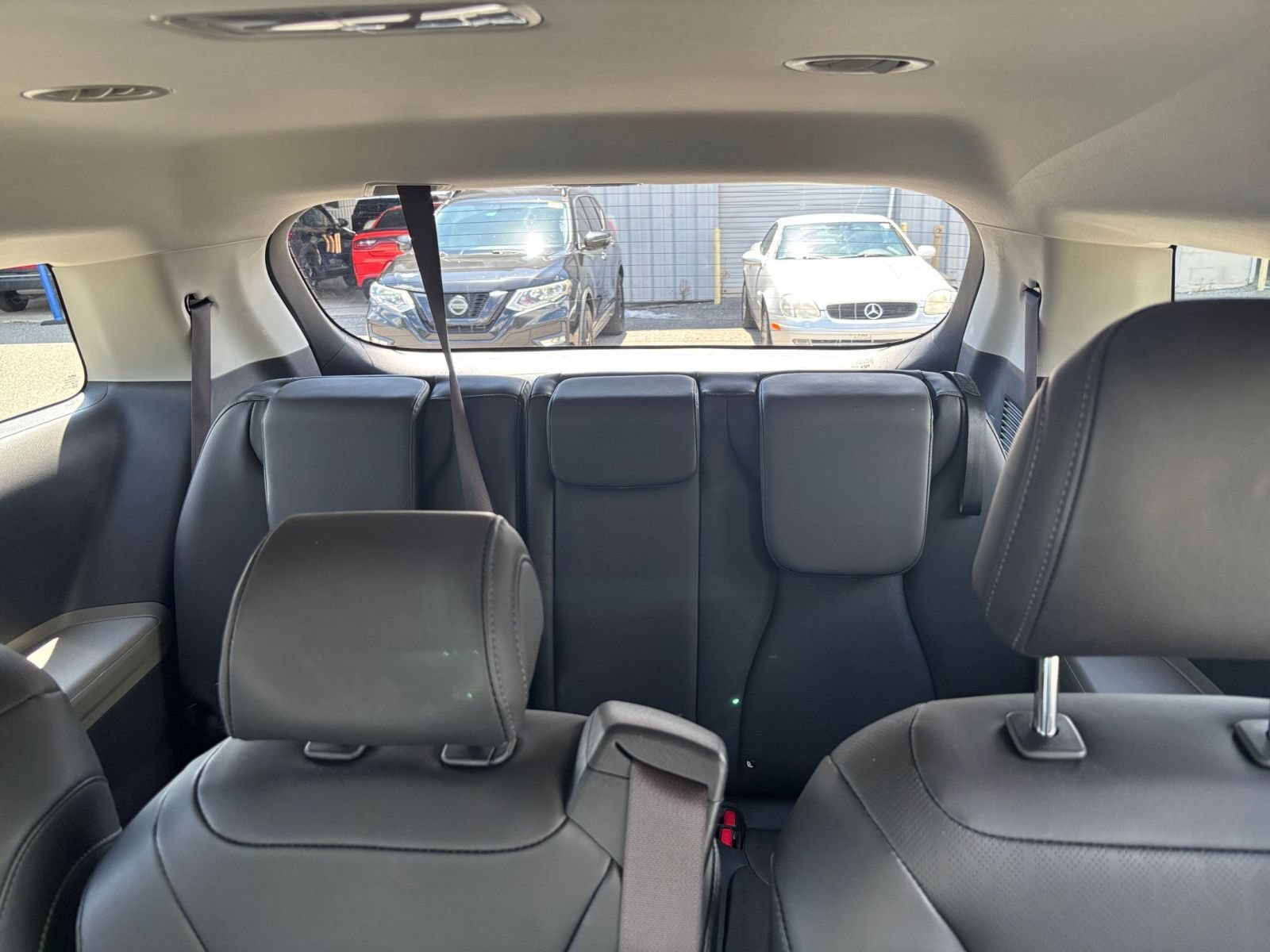 Used 2026 Kia Carnival FWD image 31