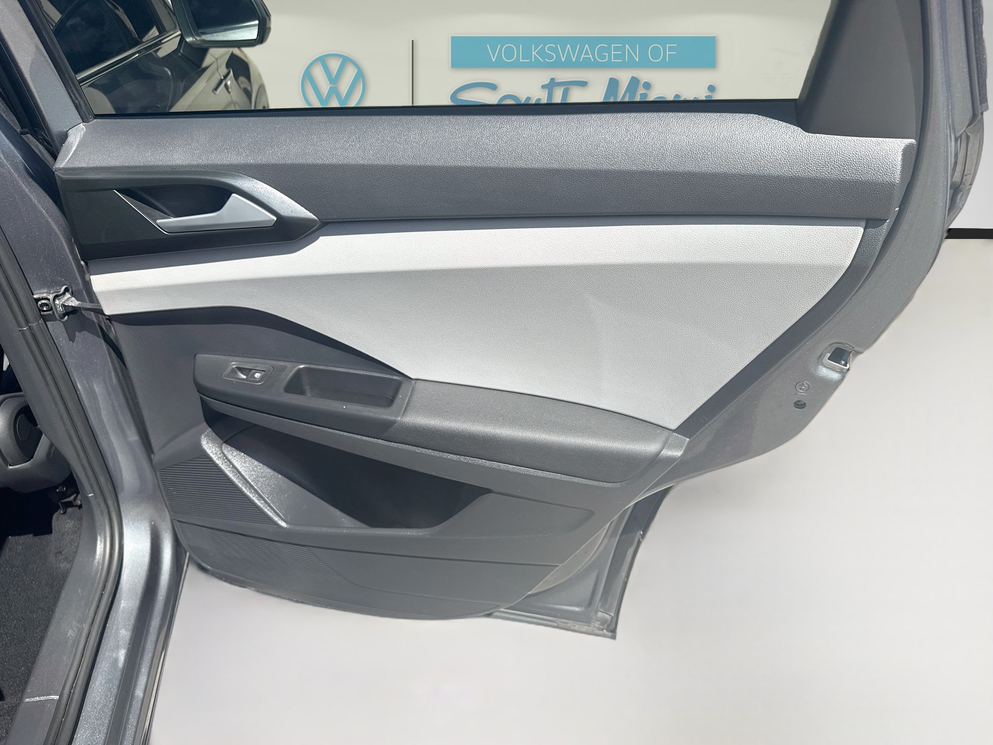Used 2022 Volkswagen Taos SE FWD image 30