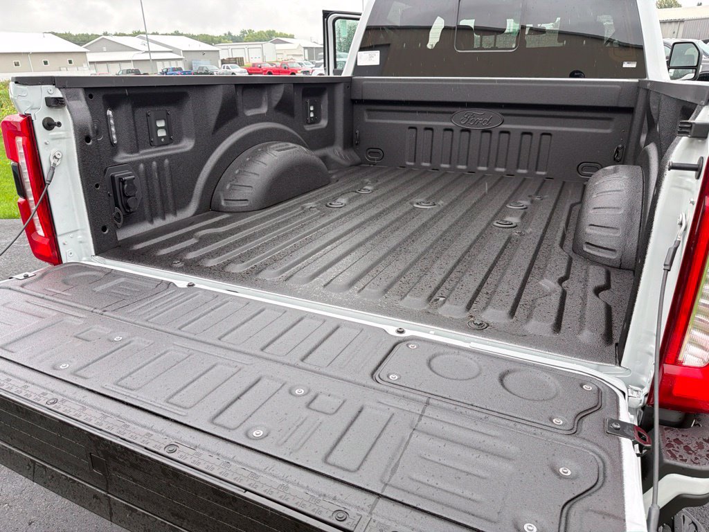 New 2026 Ford F250 XLT w/ XLT Premium Package AWD/4WD image 13