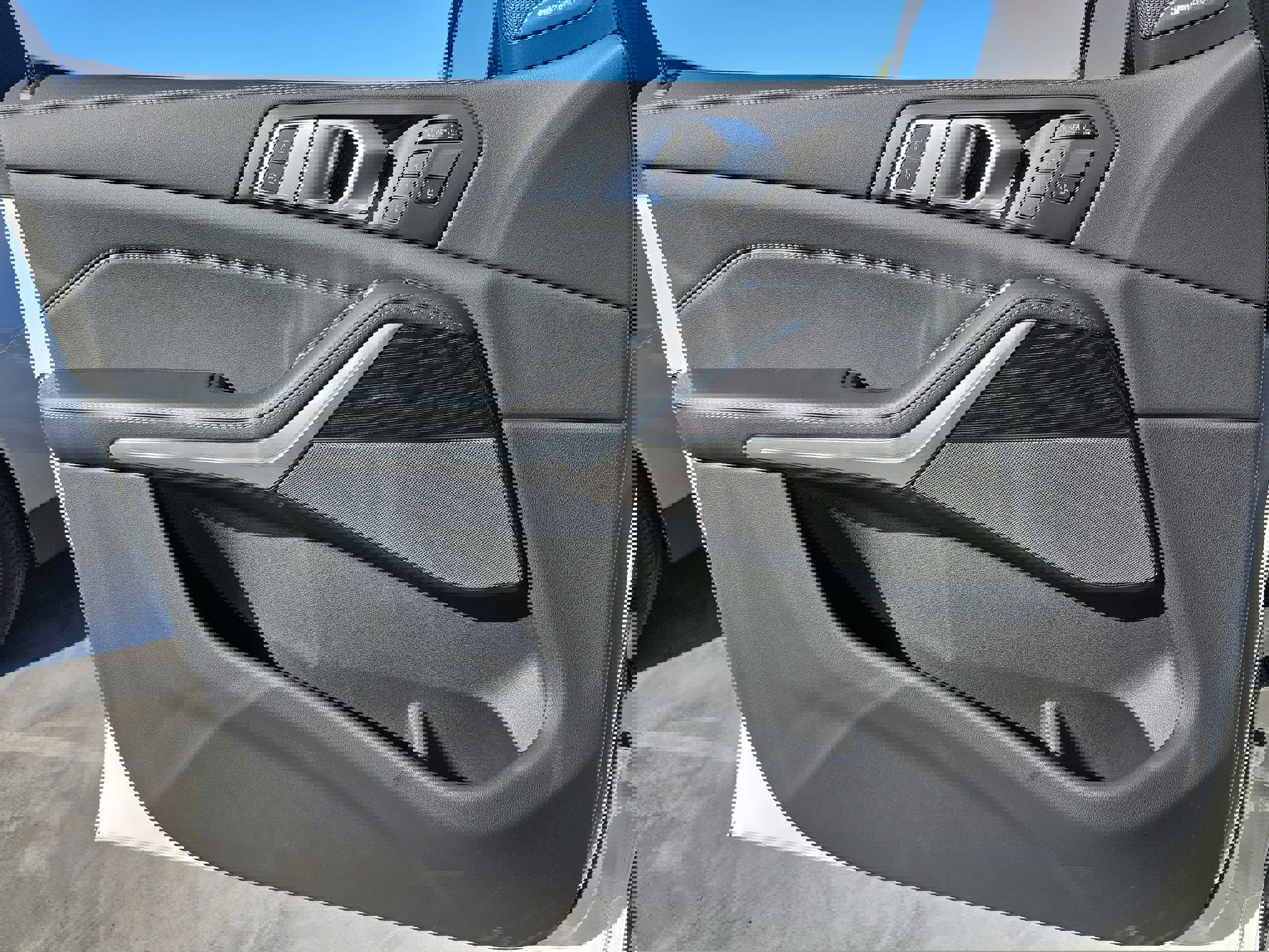 Used 2025 BMW X7 M60i image 29