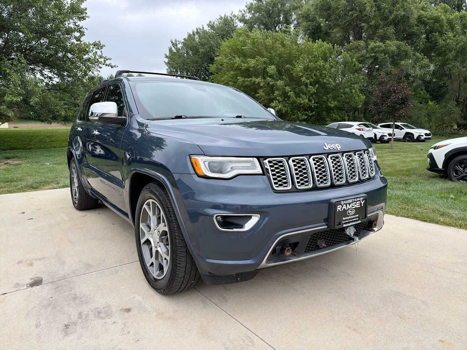 Used 2020 Jeep Grand Cherokee Overland AWD/4WD image 8