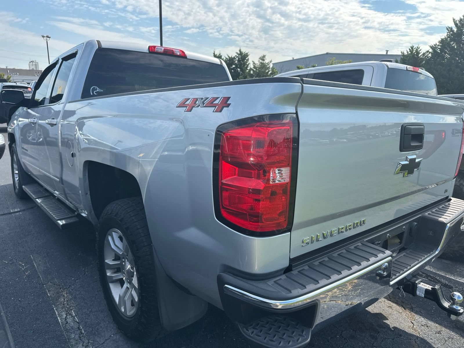 Used 2018 Chevrolet Silverado 1500 LT w/ All Star Edition AWD/4WD image 5