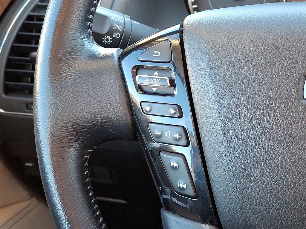 Used 2024 Nissan Armada SL w/ Captain's Chairs Package image 24