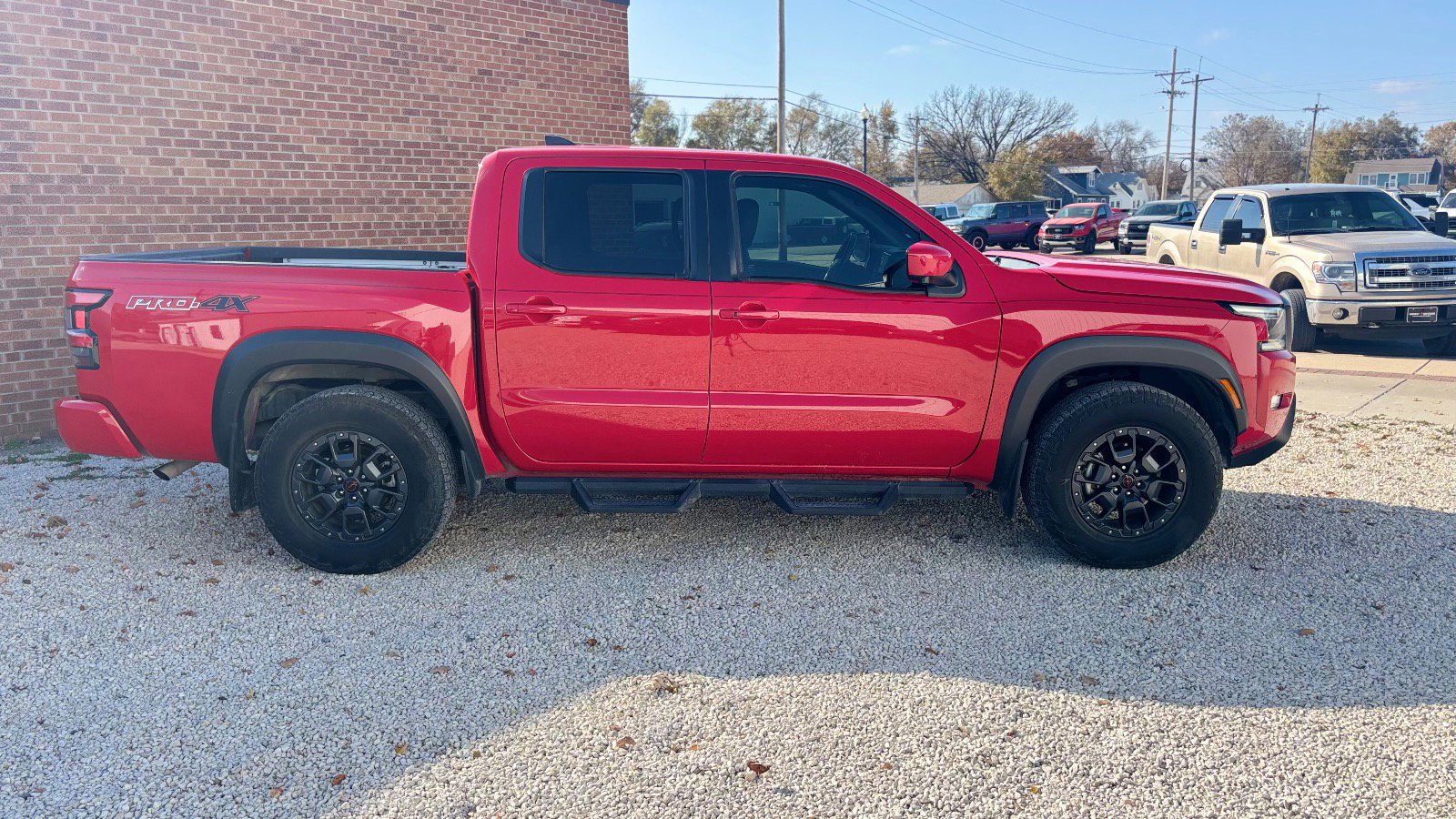 Used 2023 Nissan Frontier PRO-4X w/ Pro-4X Premium Package image 2
