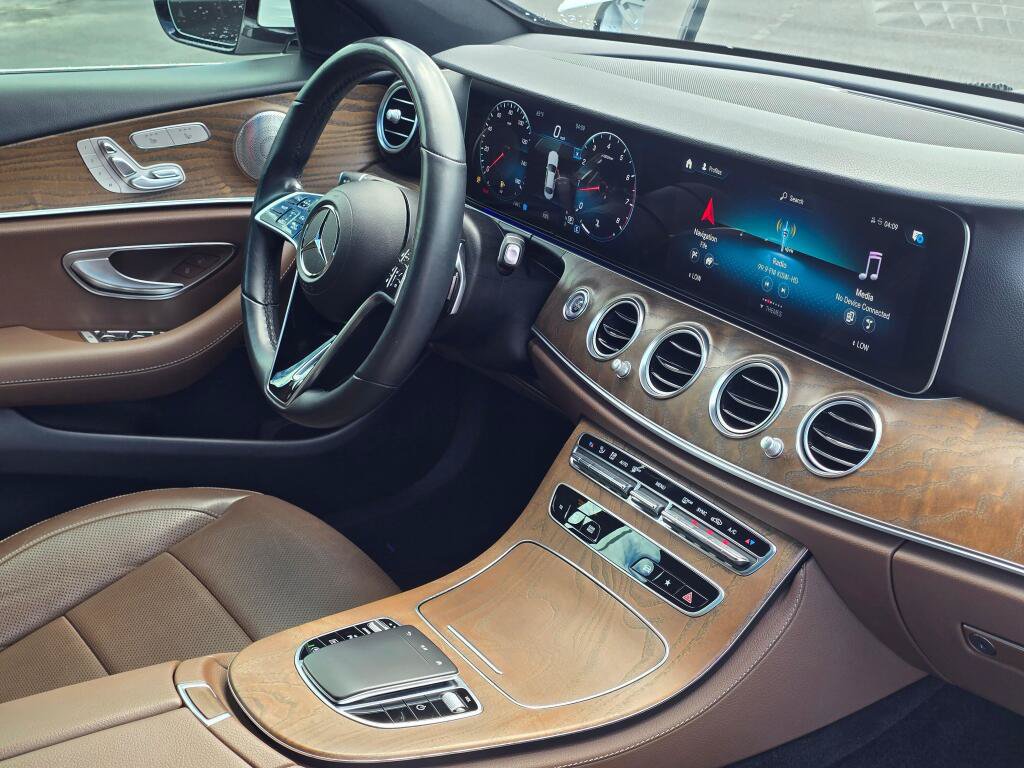 Used 2022 Mercedes-Benz E 350 4MATIC Sedan image 30