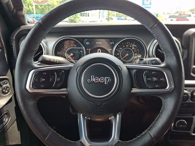 Used 2018 Jeep Wrangler Unlimited Sahara w/ Cold Weather Group AWD/4WD image 18