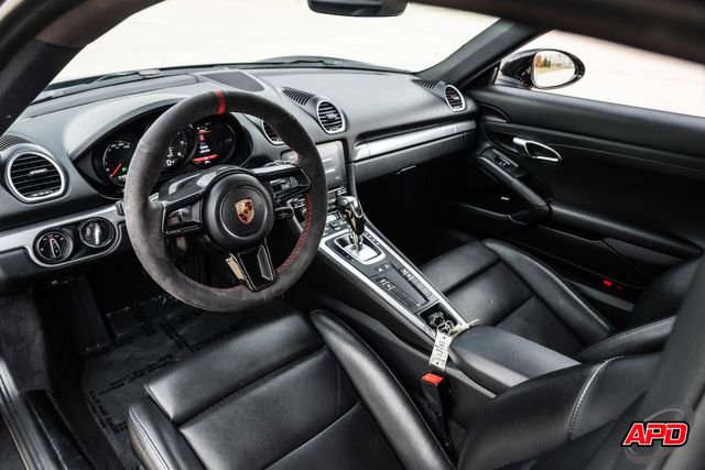 Used 2017 Porsche 718 Cayman image 2