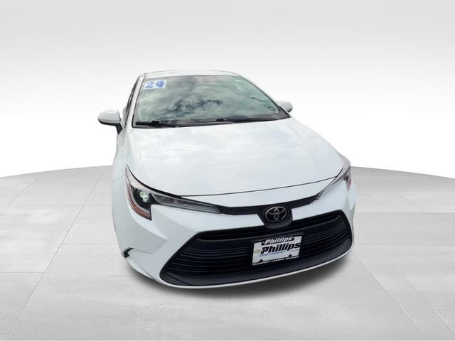 Used 2024 Toyota Corolla LE FWD image 8