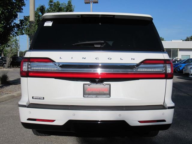 Used 2021 Lincoln Navigator Reserve AWD/4WD image 5