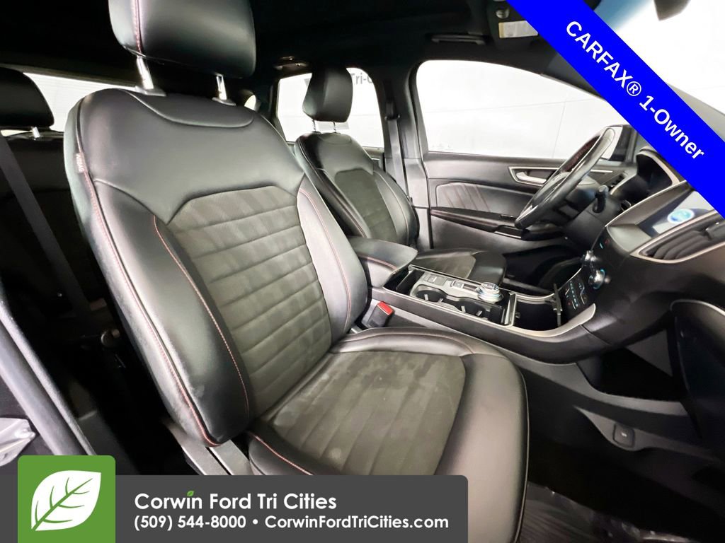 Used 2020 Ford Edge ST-Line w/ Cold Weather Package image 18