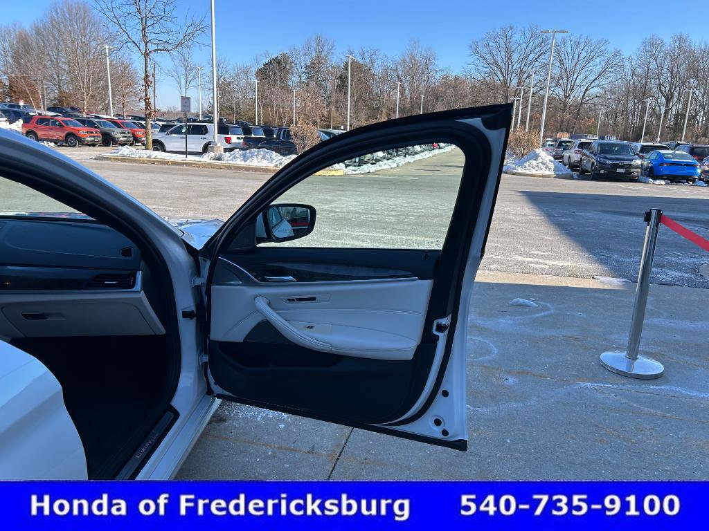 Used 2019 BMW 530i xDrive w/ Executive Package image 19