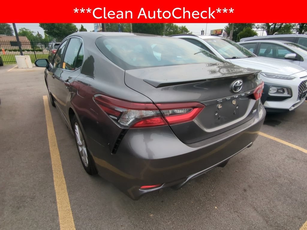 Used 2024 Toyota Camry SE FWD image 4