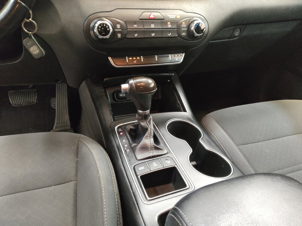 Used 2016 Kia Sorento LX w/ LX Convenience Package image 26