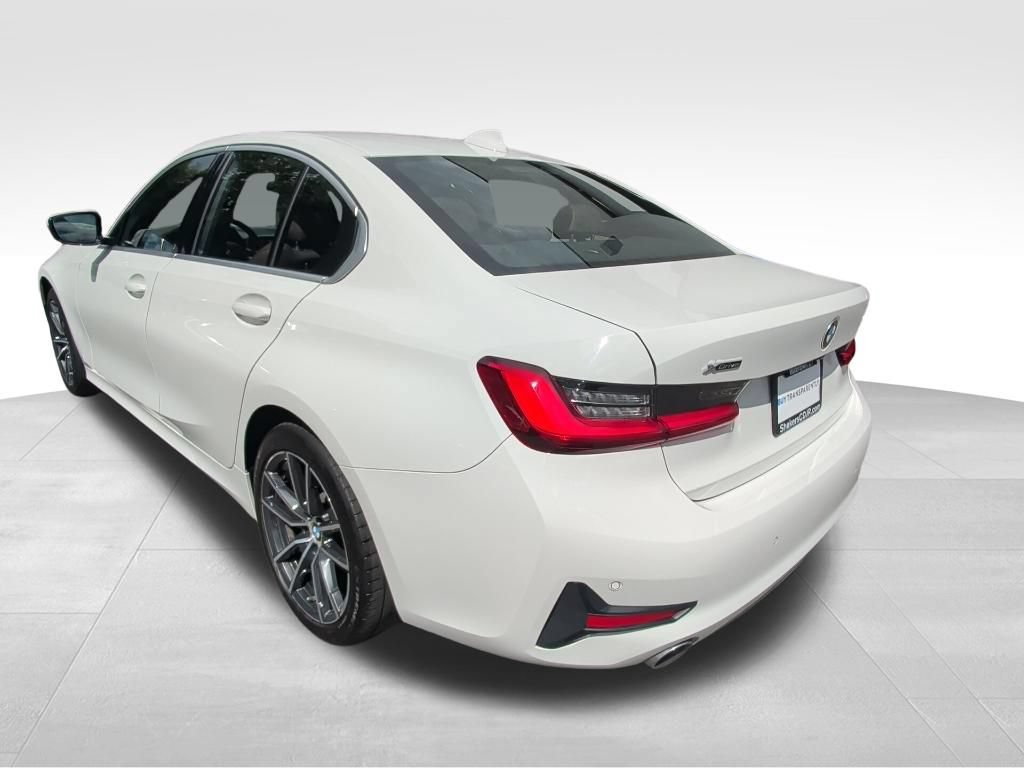 Used 2019 BMW 330i xDrive Sedan w/ Convenience Package AWD/4WD image 3