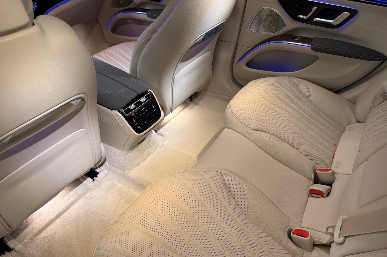 New 2026 Mercedes-Benz EQS 450+ 4MATIC Sedan image 11