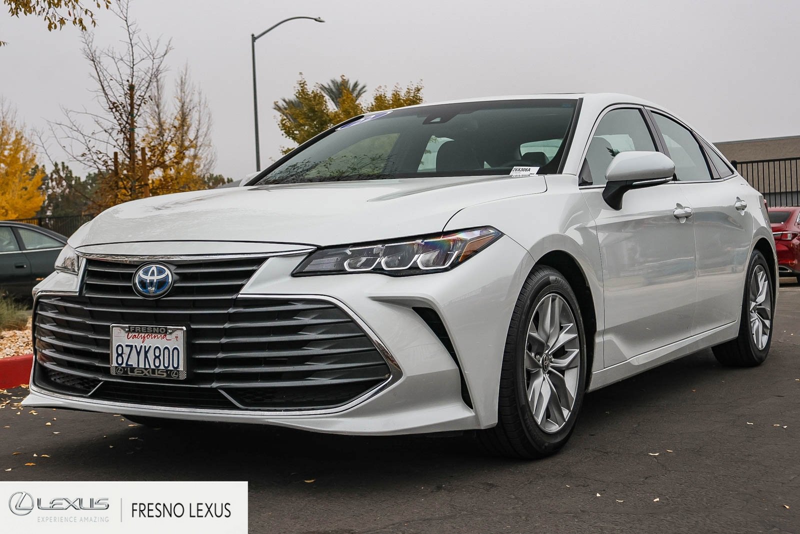 Used 2022 Toyota Avalon XLE image 3